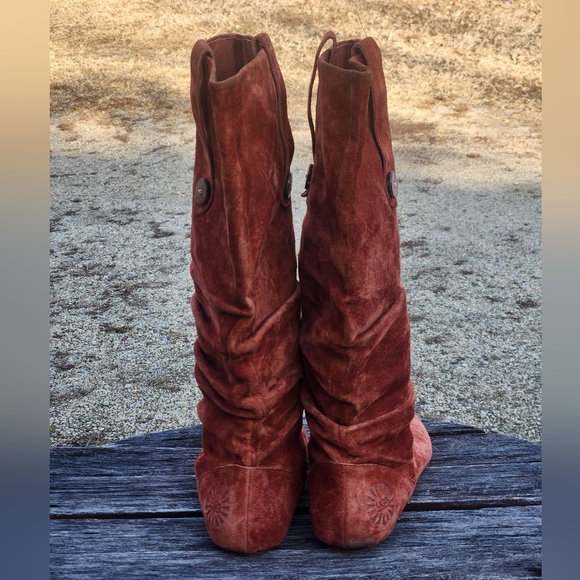 UGG Highkoo Tall Suede Leather Boots 5765 Slouchie Flat Snap Pull On 9 - Picture 7 of 7